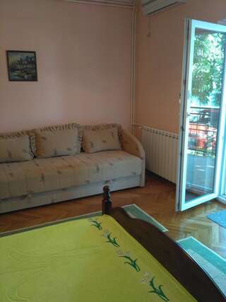 Апартаменты Apartmani Villa Radovic Рисан Апартаменты с 3 спальнями-10